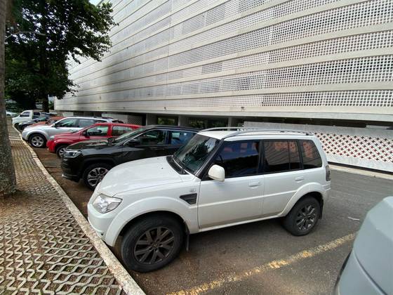 MITSUBISHI PAJERO TR4 2.0 4X2 16V 140CV FLEX 4P AUTOMÁTICO